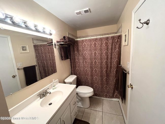 Bathroom | Image 12
