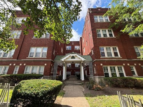 14174 Superior Rd, Cleveland, OH, 44118-5403 | Card Image