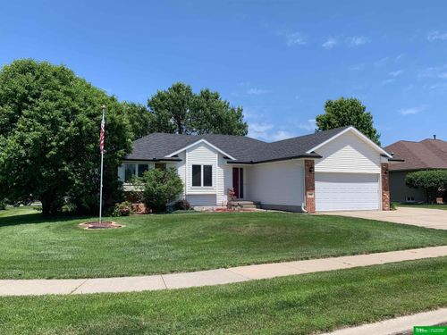 1552 Brewer Dr, Fremont, NE, 68025-2181 | Card Image