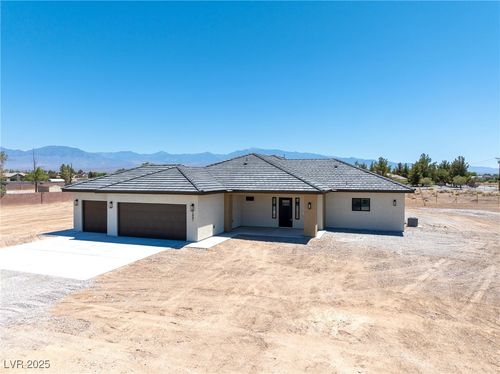 2881 Red Rock Dr, Pahrump, NV, 89048-5512 | Card Image