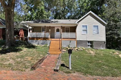 1013 Kearney St, Atchison, KS, 66002-1631 | Card Image