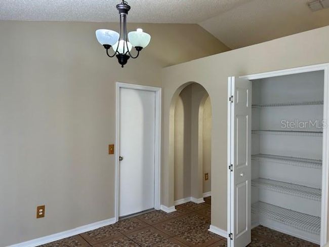 Eat-in & pantry | Image 11