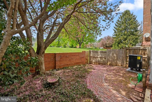 19208 Dunbridge Way, Townhouse with 4 bedrooms, 3 bathrooms and null parking in GAITHERSBURG MD | Image 40