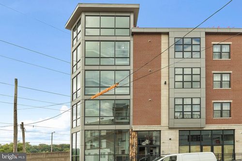 9-5102 Rochelle Ave, PHILADELPHIA, PA, 19128-3818 | Card Image