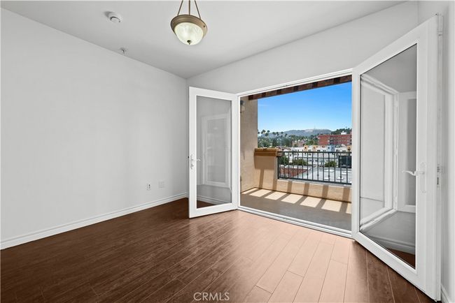 APT-503 - 5633 Carlton Way, Condo with 2 bedrooms, 2 bathrooms and 2 parking in Hollywood CA | Image 14
