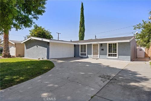 27441 Walnut Springs Ave, Canyon Country, CA, 91351-3352 | Card Image