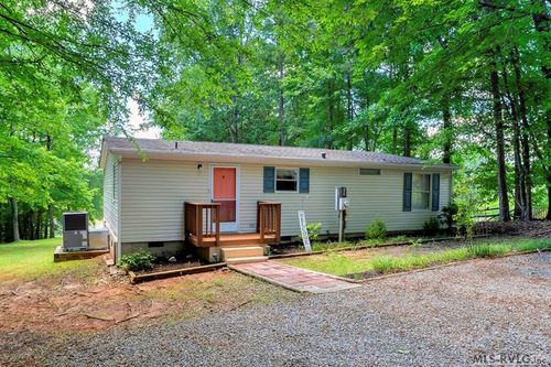 2407 Great Creek Dr, La Crosse, VA, 23950-2900 | Card Image