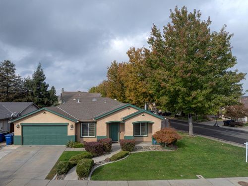 2025 St Peters St, Modesto, CA, 95355-8711 | Card Image