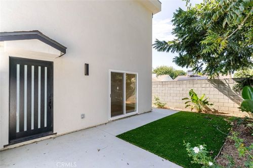 6835 Yolanda Ave, Reseda, CA, 91335-4010 | Card Image