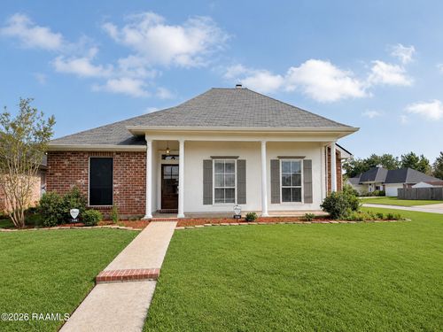 106 Doe Ln, Broussard, LA, 70518-5242 | Card Image