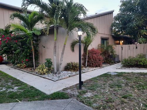 3c-2213 Nw 56th Ave, Lauderhill, FL, 33313-3001 | Card Image