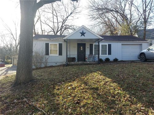 5721 Parkview Ave, Kansas City, KS, 66104-1550 | Card Image