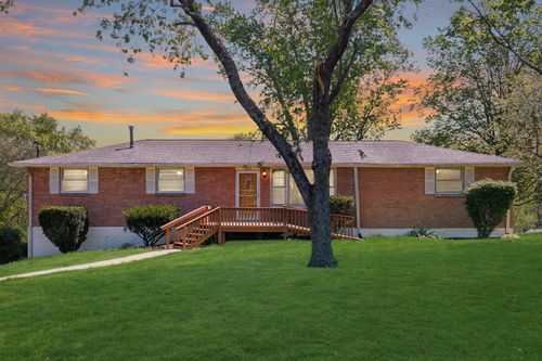 204 Fannin Dr, Goodlettsville, TN, 37072-1323 | Card Image