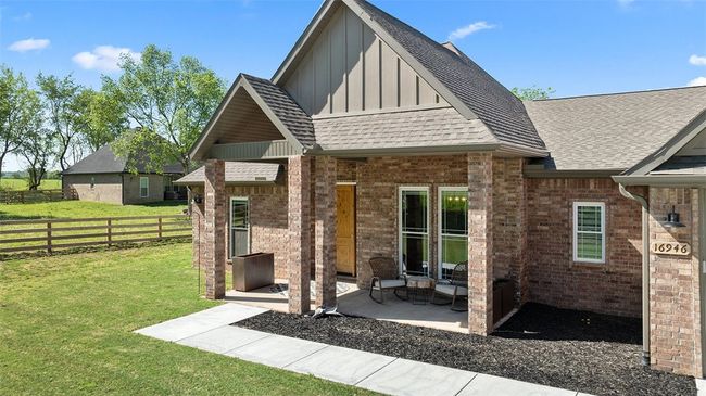 16946 Ditmars Rd, House other with 4 bedrooms, 3 bathrooms and null parking in Prairie Grove AR | Image 4