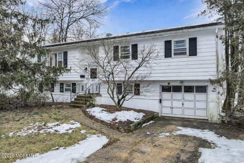 88 Lynn Ct, Belford, NJ, 07718-1116 | Card Image