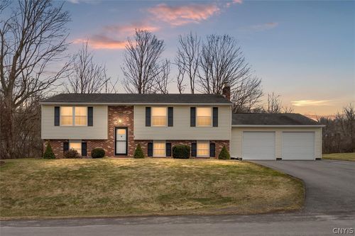 2 Clintonview Rd, New Hartford, NY, 13413-5309 | Card Image