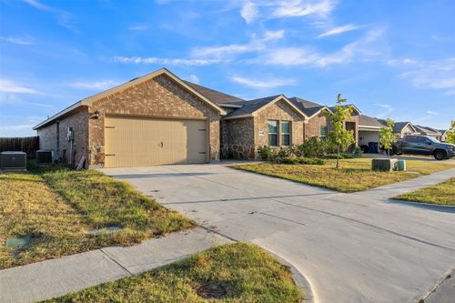 1748 Duskwood Dr, Lancaster, TX, 75146-1336 | Card Image