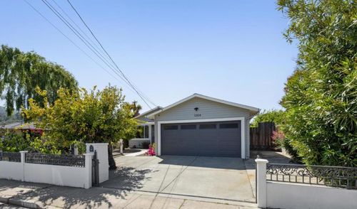 1304 Alicante Dr, Pacifica, CA, 94044-4319 | Card Image