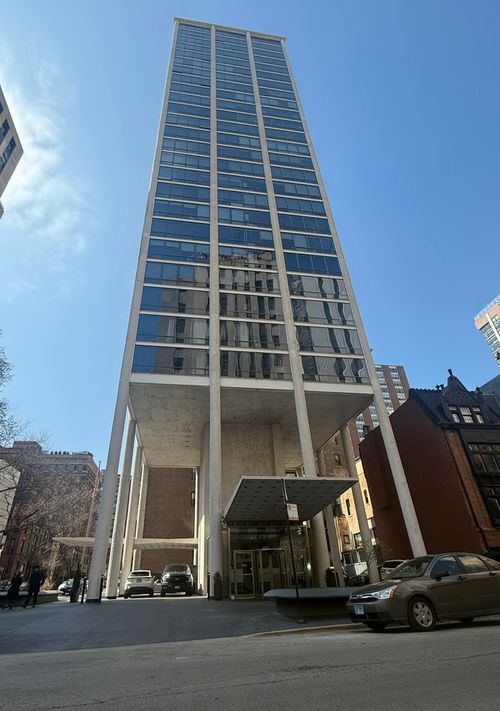 unit-6b-1300 N Astor St, CHICAGO, IL, 60610-6142 | Card Image
