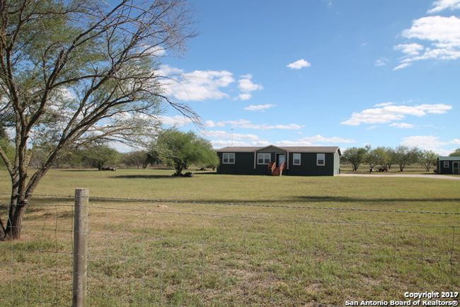8600 S Loop 1604 E, House other with 4 bedrooms, 3 bathrooms and null parking in Elmendorf TX | Image 4