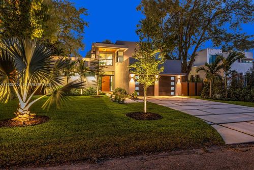 824 Ne 111th St, Biscayne Park, FL, 33161-7210 | Card Image