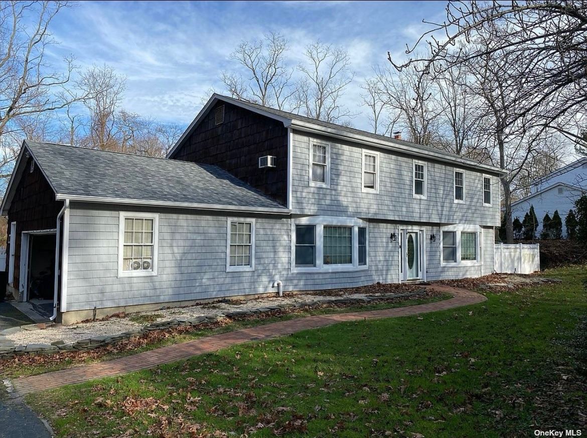 Frost Ln, Wading River, NY 11792