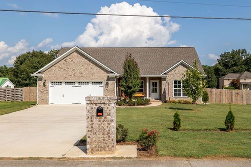 411 Bumpas Rd, Lawrenceburg, TN, 38464-4532 | Card Image