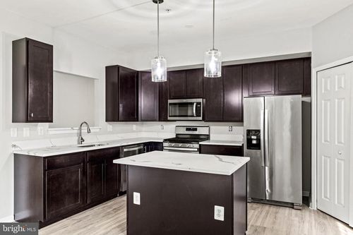 1-1 Harbour Heights Dr, ANNAPOLIS, MD, 21401-2109 | Card Image