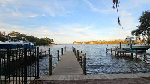 76 Beacon Point Dr, Santa Rosa Beach, FL, 32459-2601 | Card Image