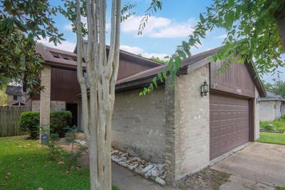 16619 Capewood Drive, House other with 2 bedrooms, 2 bathrooms and null parking in Humble TX | Image 1