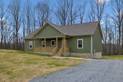4105 Long Creek Rd, Lafayette, TN, 37083-3246 | Card Image