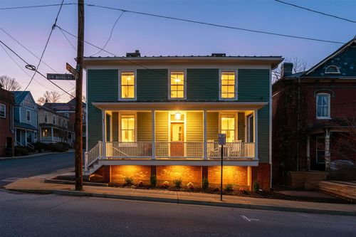 309 Beverley St W, STAUNTON, VA, 24401 | Card Image