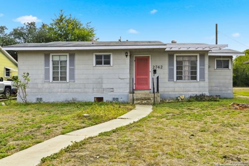 2742 W Craig Pl, San Antonio, TX, 78228-5303 | Card Image