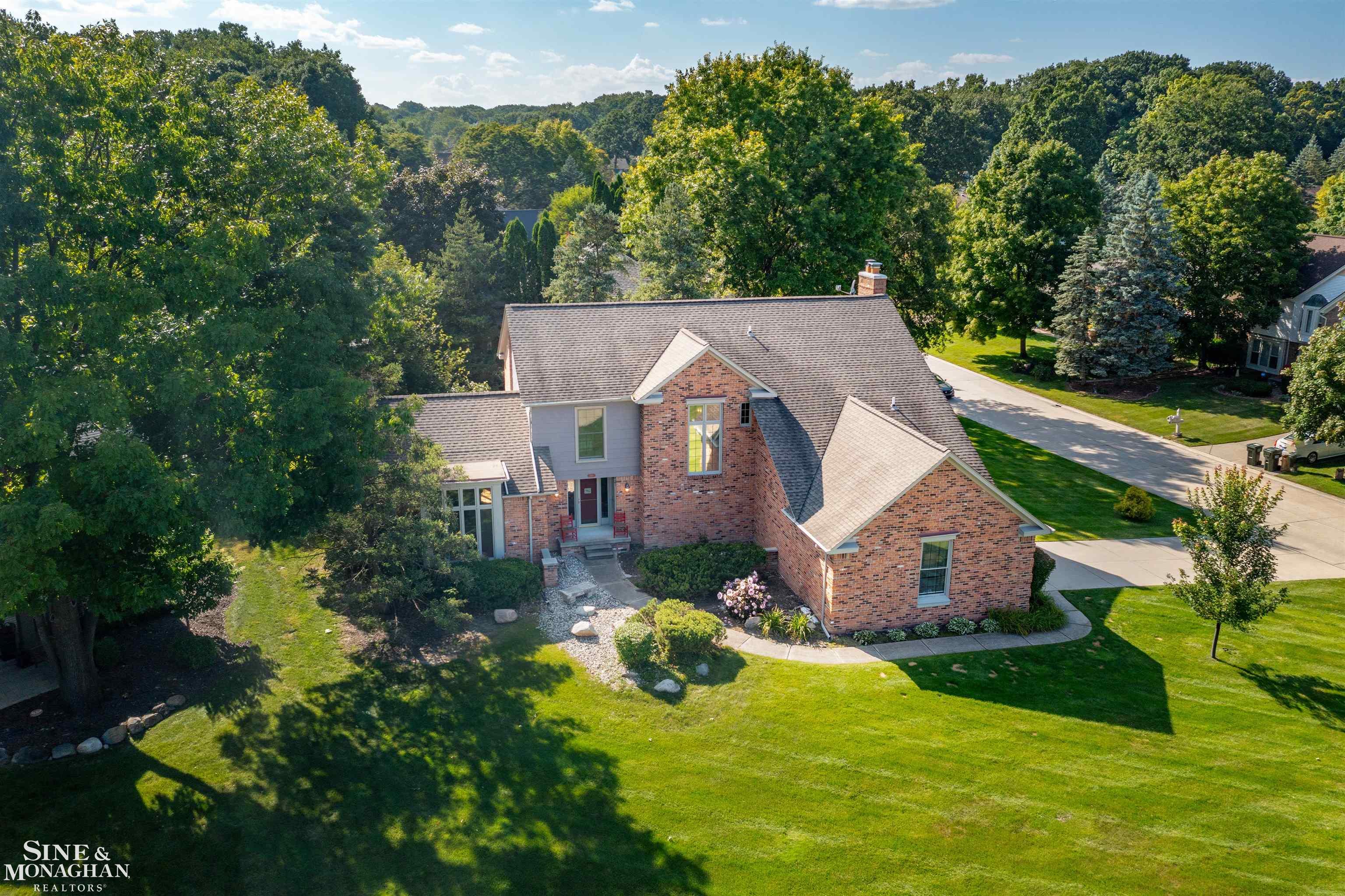Deerfield Ct, Rochester Hills, MI 48309