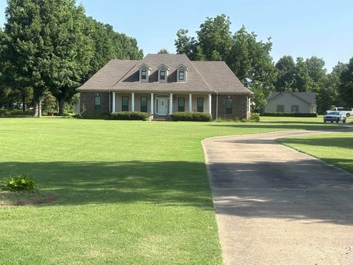 142 Neal Rd, Marion, AR, 72364-9592 | Card Image