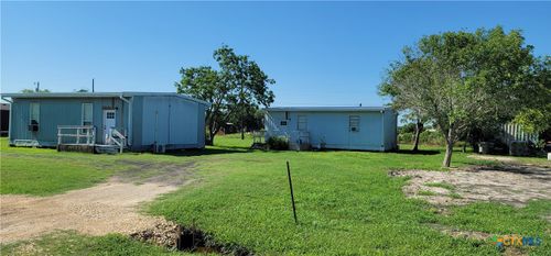 601 W Oakland Avenue, Seadrift, TX, 77983 | Card Image