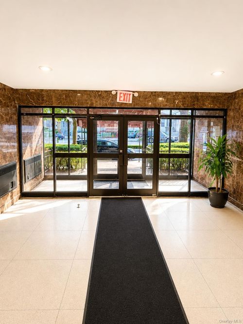 4h-131-11 Kew Gardens Rd, Richmond Hill, NY, 11418-1951 | Card Image