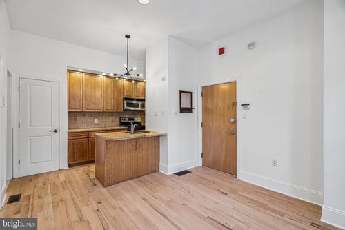 1d-4900 Cedar Ave, PHILADELPHIA, PA, 19143-2069 | Card Image