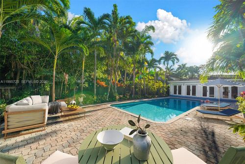3755 Royal Palm Ave, Miami Beach, FL, 33140-3941 | Card Image