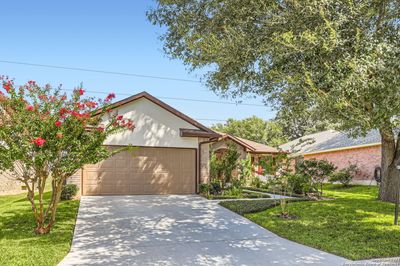 3713 Hunters Gln, House other with 3 bedrooms, 2 bathrooms and null parking in Schertz TX | Image 2