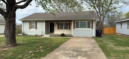 330 5th Pl, Broken Arrow, OK, 74012-4367 | Card Image