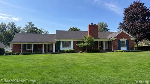 272 Beech Daly Rd, Inkster, MI, 48141-1303 | Card Image
