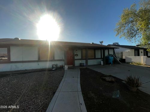4202 N 72nd Ln, Phoenix, AZ, 85033-3111 | Card Image