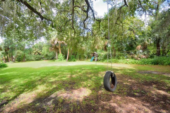 Huge 0.92 acre lot | Image 18