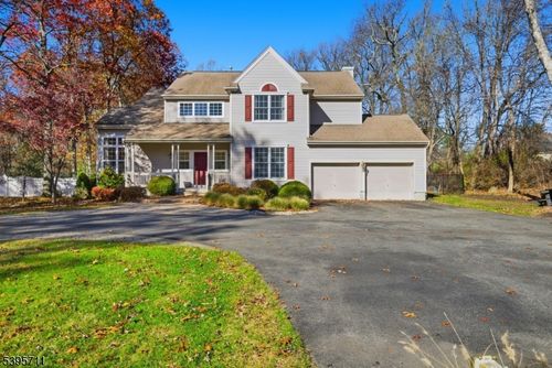 2 Southwoods Ln, Oak Ridge, NJ, 07438-9848 | Card Image