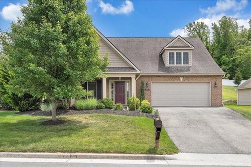 5897 Monet Dr, Roanoke, VA, 24018-5240 | Card Image