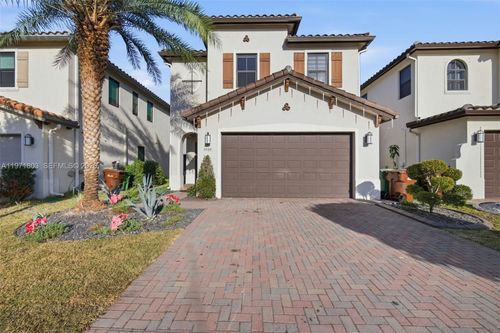 9909 W 32nd Ln, Hialeah, FL, 33018-2049 | Card Image
