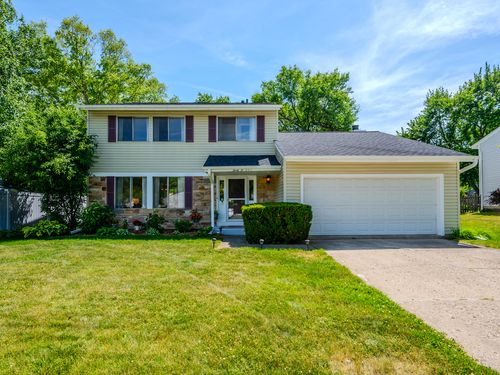 30w071 Elmwood Ct, Warrenville, IL, 60555-1220 | Card Image