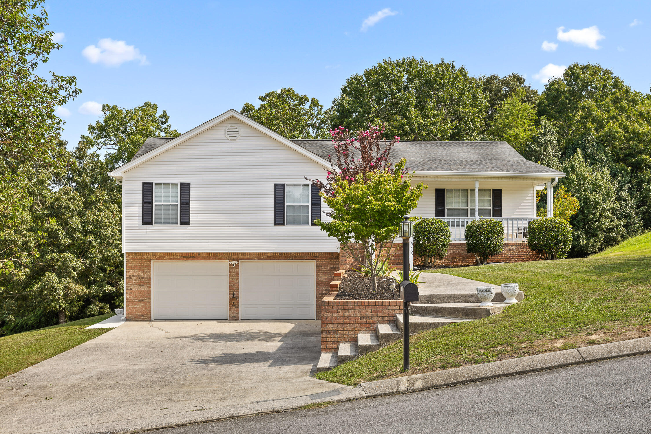River Stream Dr, Harrison, TN 37341
