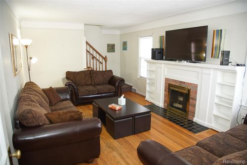 22811 Marlboro St, Dearborn, MI, 48128-1889 | Card Image